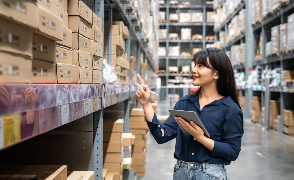 Warehouse Audit AdobeStock_279243744