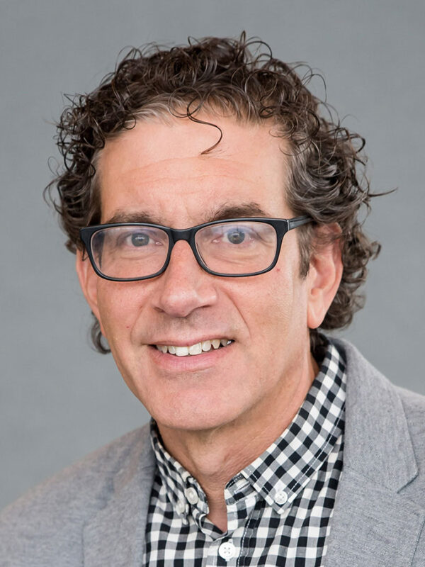 Evan Danis headshot
